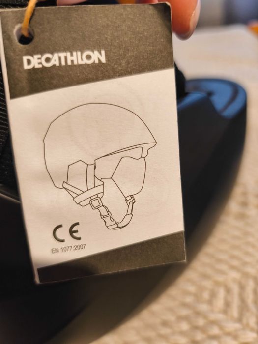 Чисто нова детска ски каска Намалена