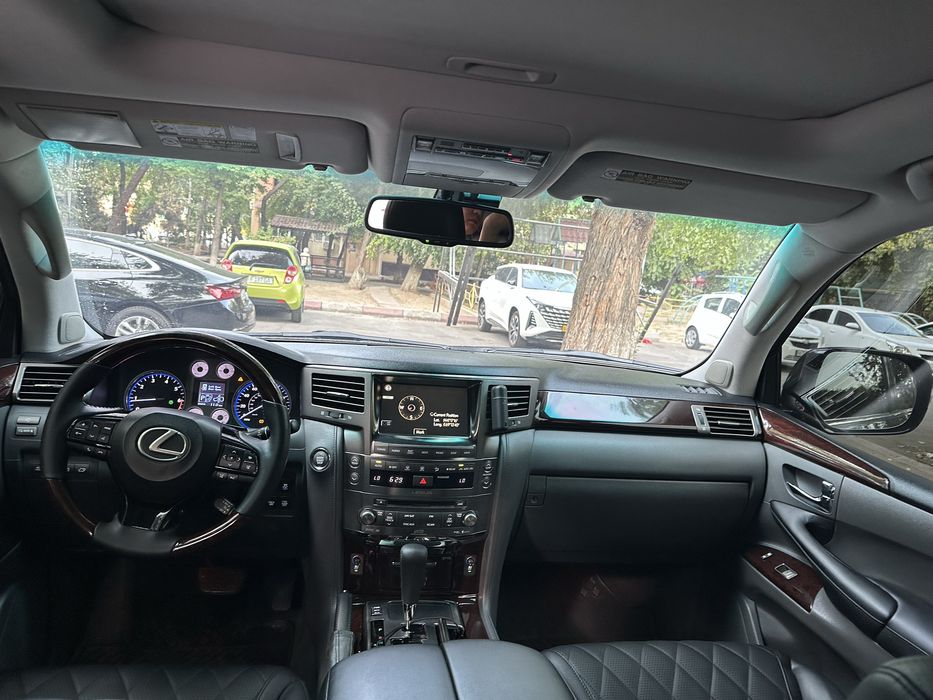 LEXUS LX 570S sotiladi