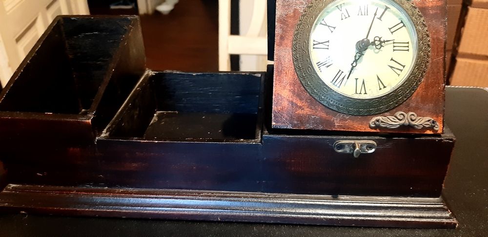 Стар дървен органайзер