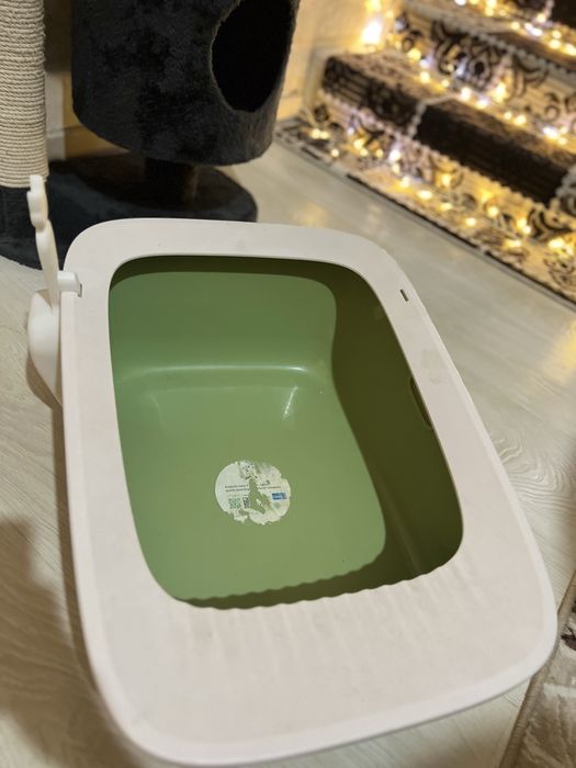 Продаётся кошачий лоток.