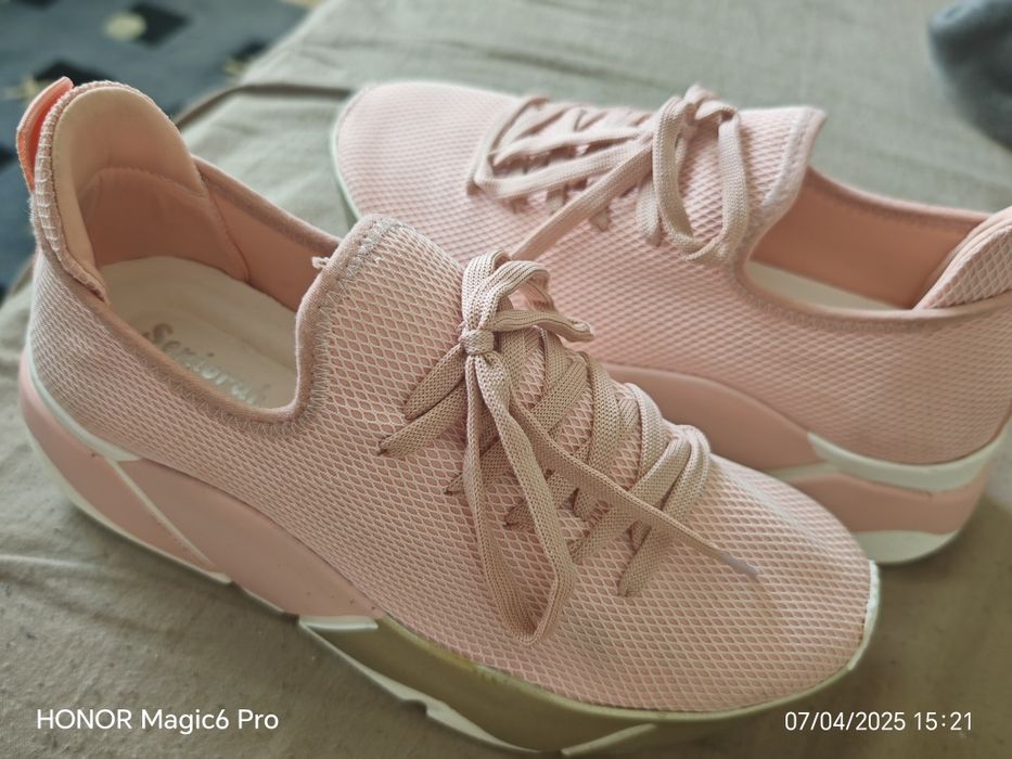 Дамски маратонки на платформа