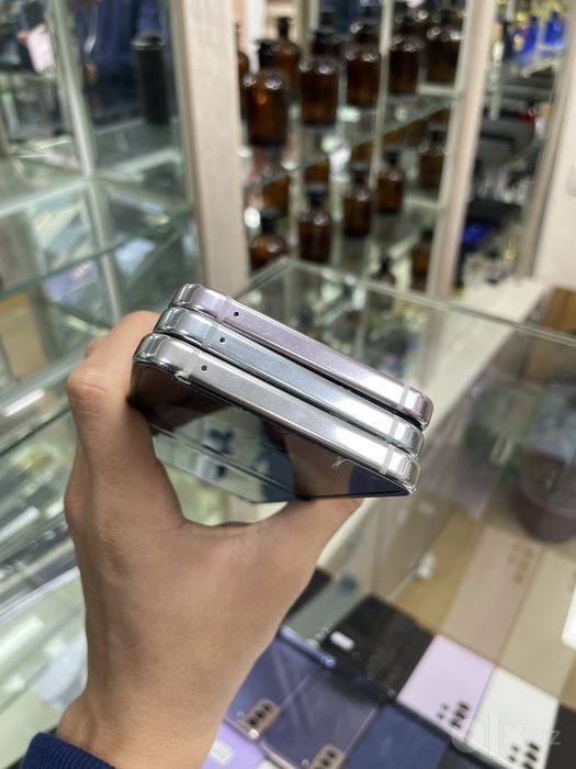 Samsung z flip 5 8/256Gb orgina 5G padeshka imei otkan