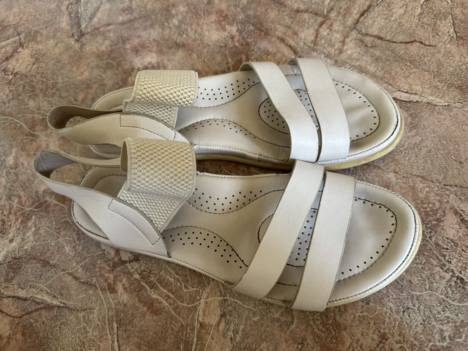 Сандали от бренда Braska летние