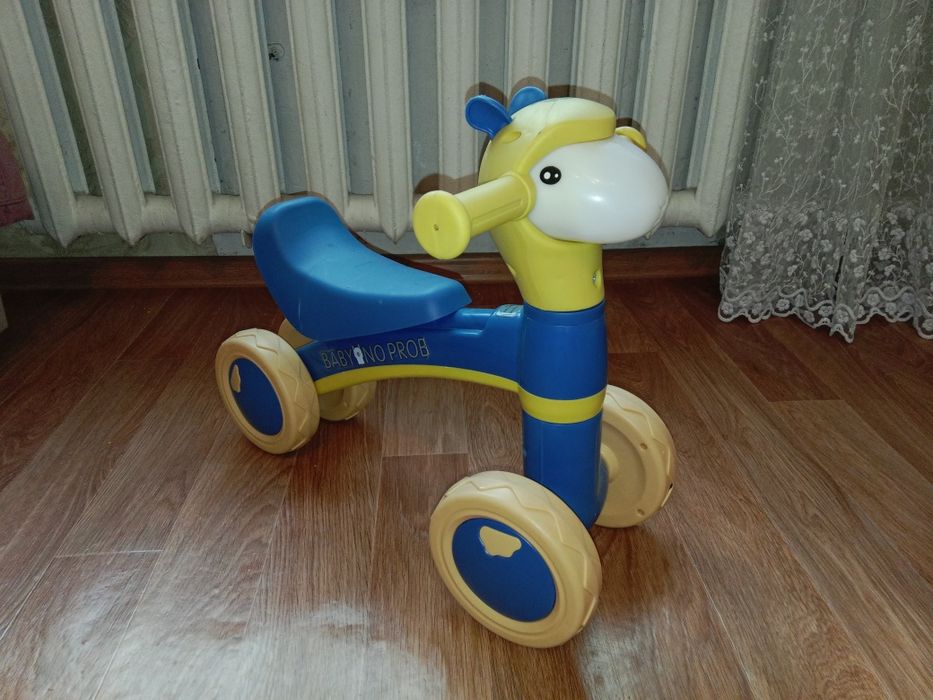 Продам детский беговел-каталка (толокар)