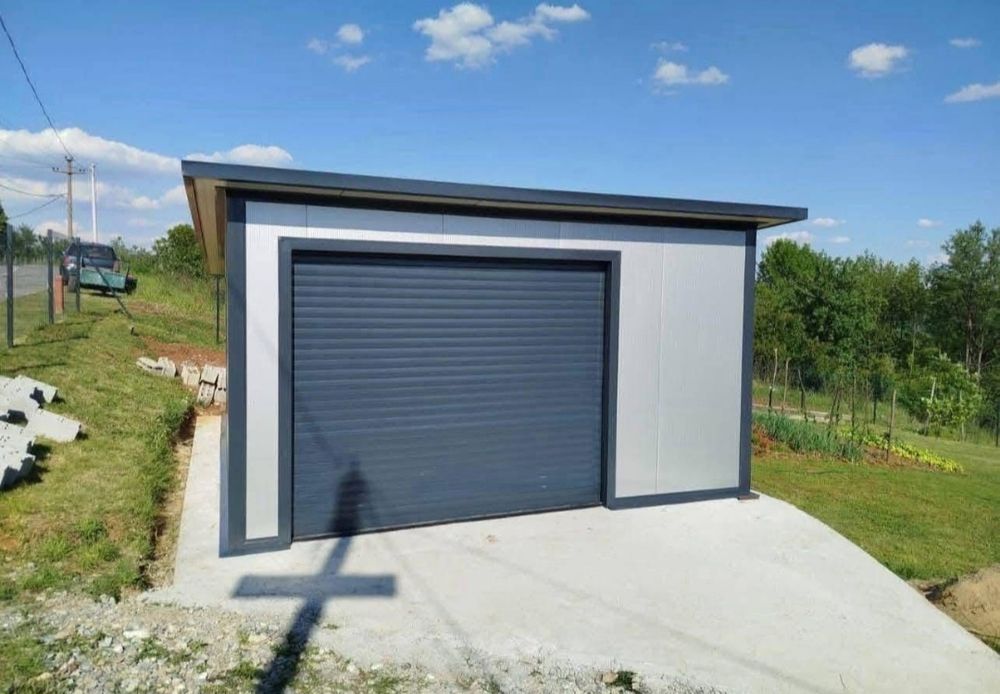 Vând garaje din panouri sandwich sau magazine