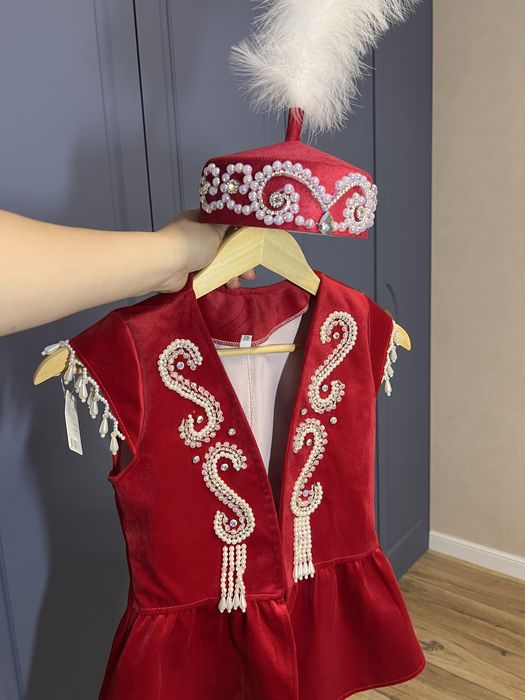 Национальная жилетка и тюбетейка детская