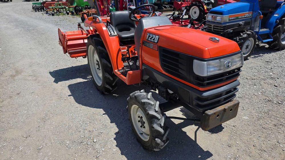 Японски трактор Kubota T220 с фреза, 4x4, 22 кс., АграБГ Джолев