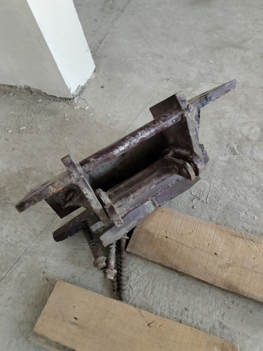 Продам Сбрасывающий башмак колесосбрасыватель