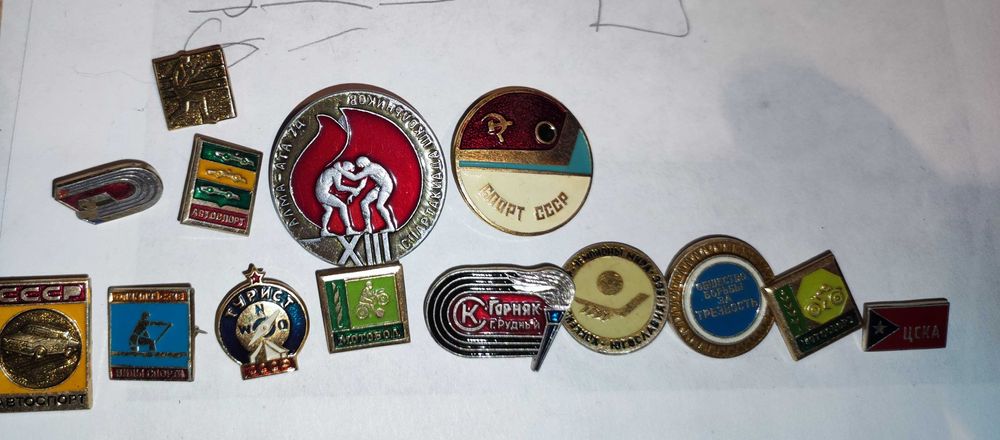 Значки железные СССР