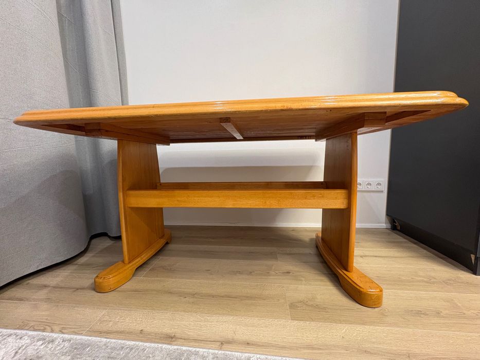 Продам стол и 3 стула