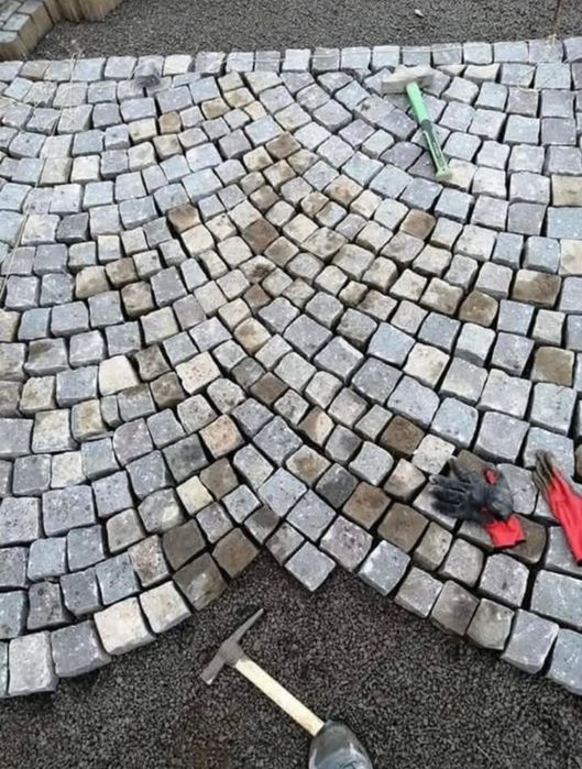 Vând și montez piatra cubica andezit