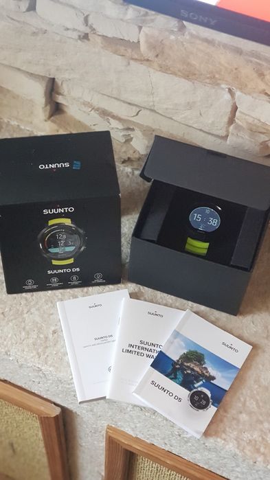 Продам дайвкомпьютер  Suunto d5