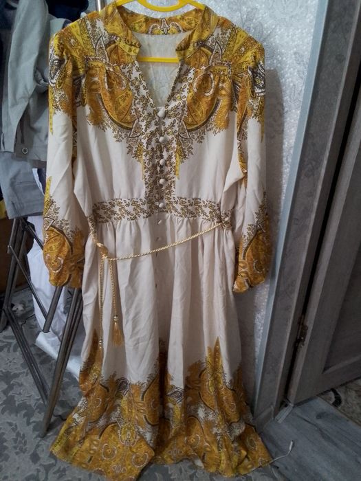 ayollarimiz uchun ajoyib kuylak tadbirlarga kiyish uchun mos keladi