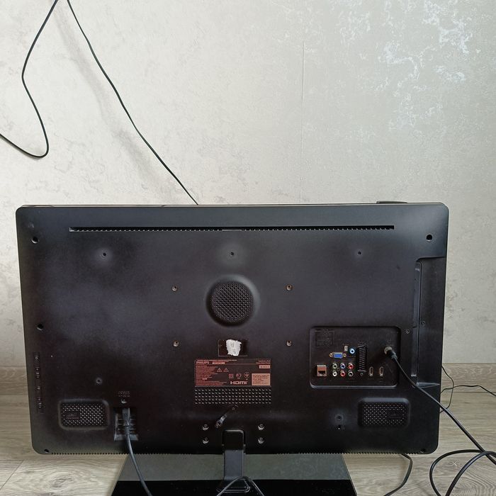 Продам телевизор PHILIPS б/у.