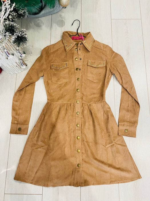 Велурена рокля boohoo