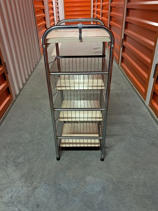 Продам этажерки срочно!