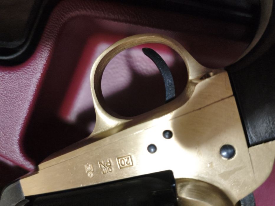 Колт нави cal 44. Револвер , хайдушко,ятаган, кремъклия.