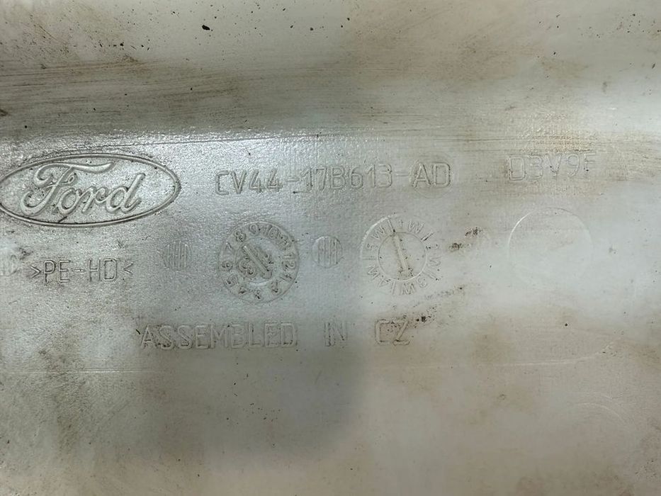VAS LICHID PARBRIZ STROPGEL + POMPA FORD KUGA 2.0 DIESEL 2013 / SUV COD OEM CJ54-17664-AA CV44-17B613-AD 2012-2019