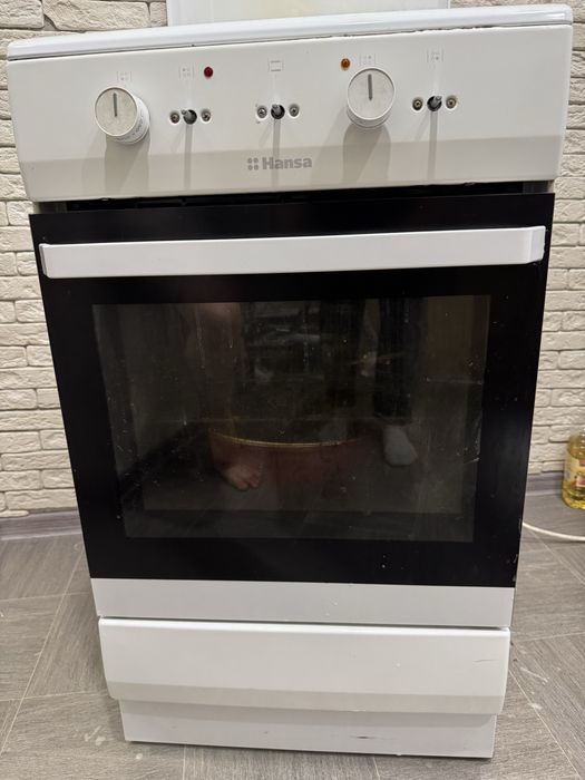 Продам плитку Hansa  в отличном состоянии