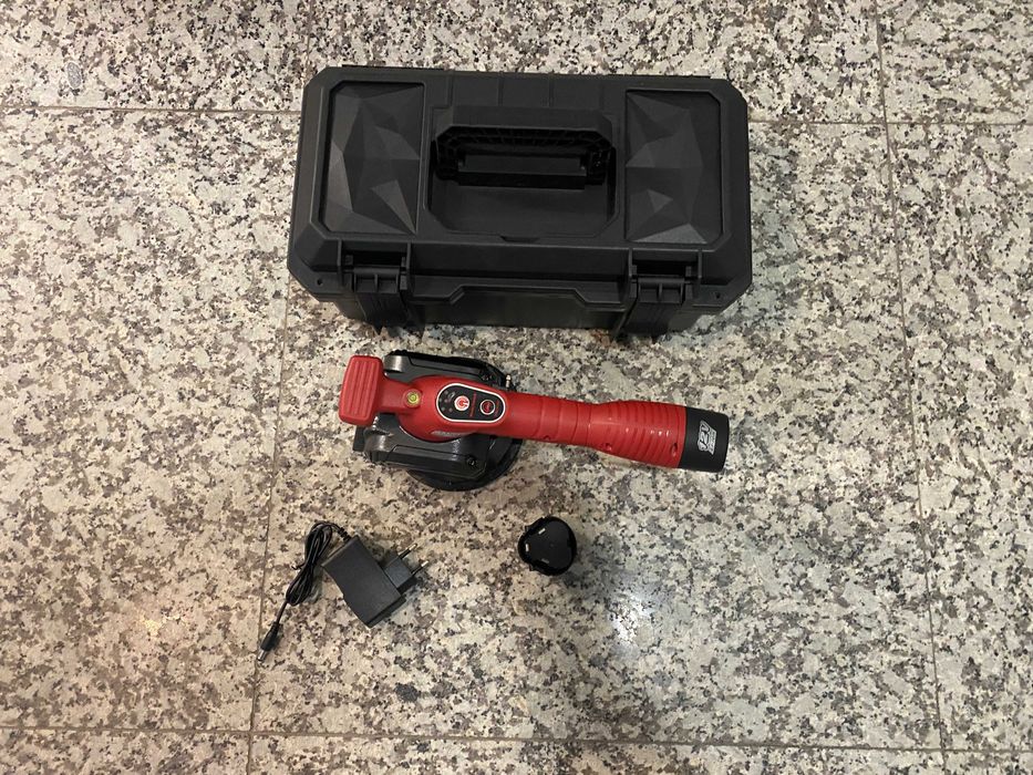 030167	Вендуза за плочки 12V 2х2Ah куфар RD-TV01/Работни ръкавици