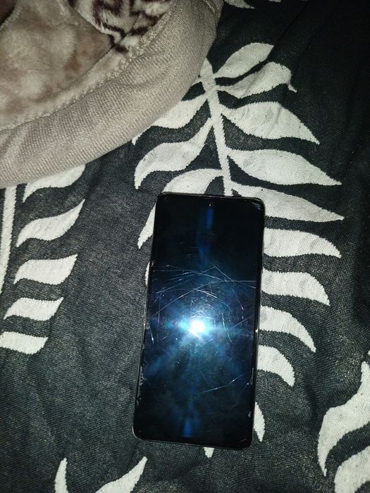 Обменяю Samsung a51