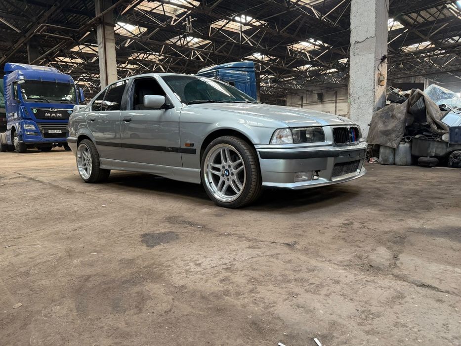 BMW E36 бампер передний М3