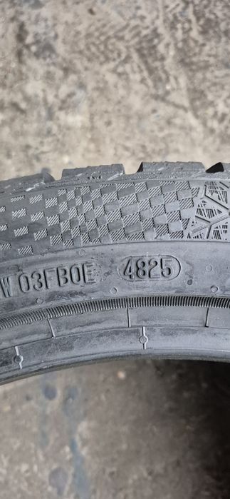 4 anvelope iarna ca noi Continental,fata 245/40/20,spate 275/35/20,dot 2025.Pretul este pe bucata.