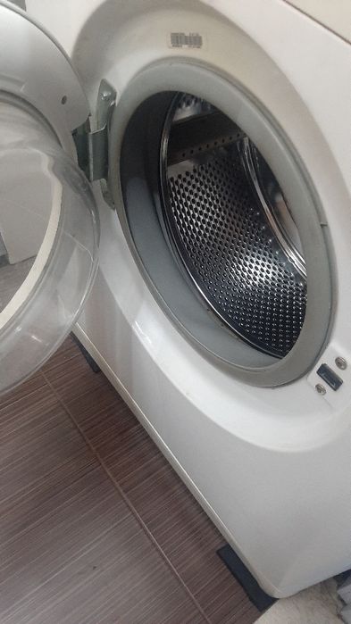 Продам стиральную машину lG