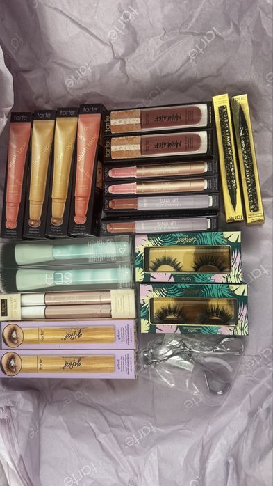 Vand machiaje 70 de lei bucata