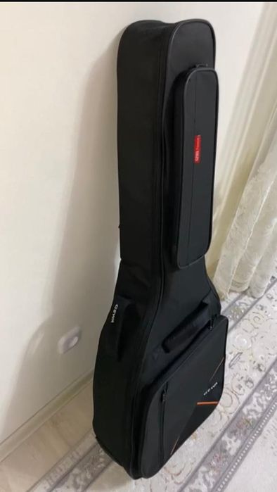 Продам чехол для гитары