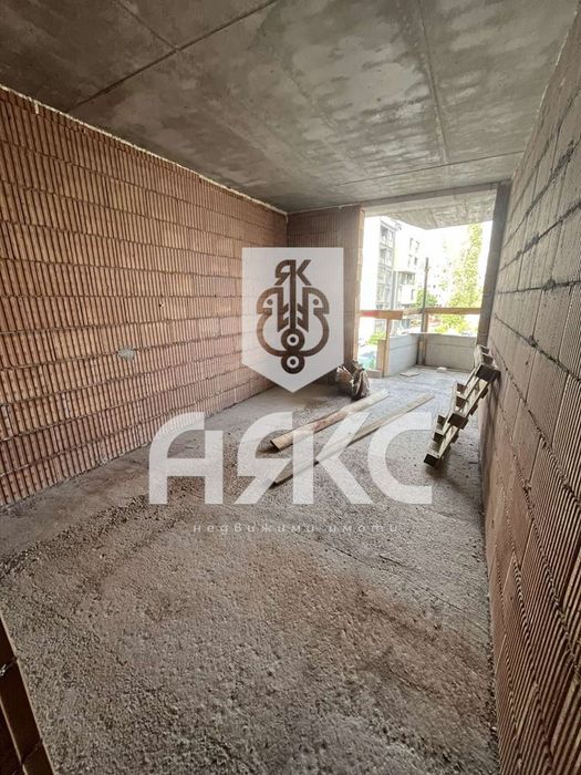 Продава се Четиристаен апартамент в София, Малинова долина - 143 кв.м за 1227 €/кв.м - Снимка #8