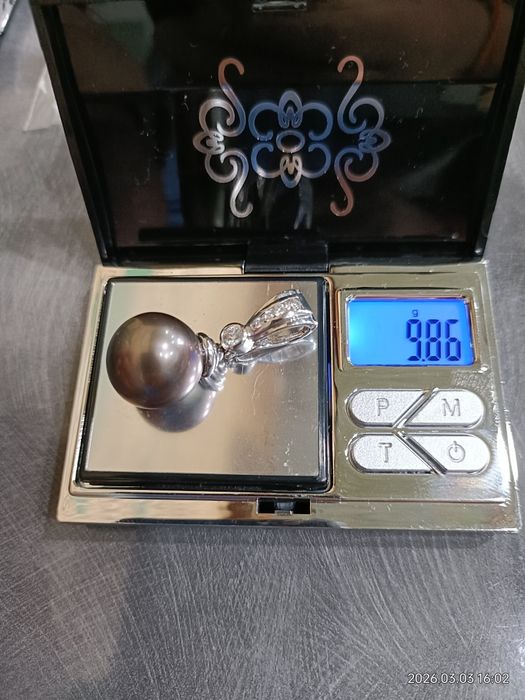 Vind pandantiv din aur 18kt cu diamant și perlă Tahiti