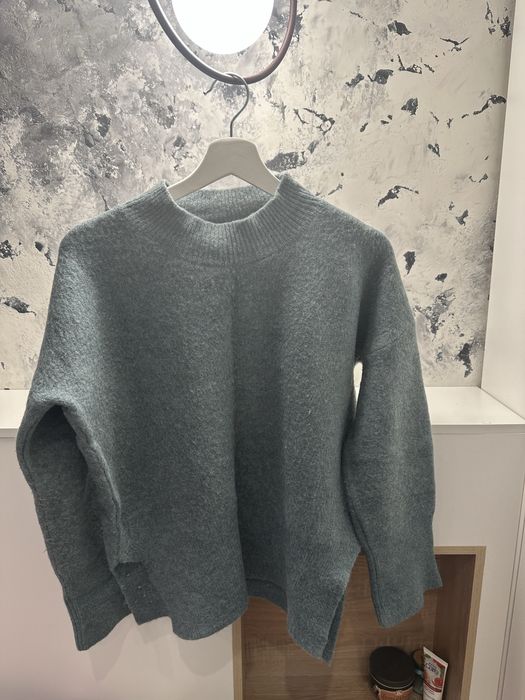 Продам кофточки, свитера