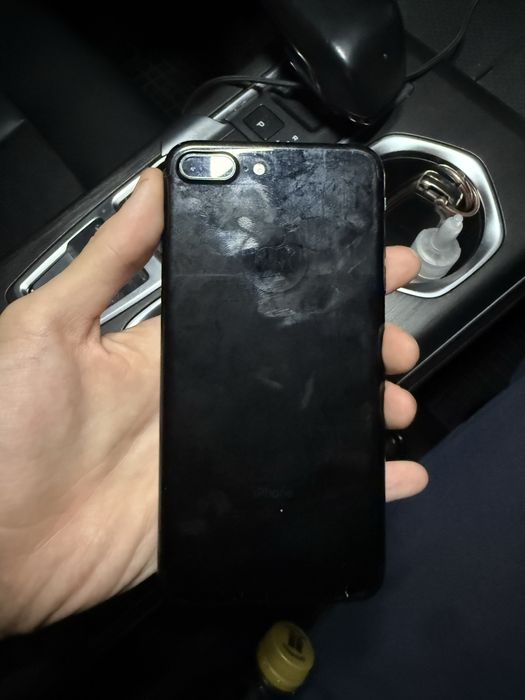 Продается айфон 7+
