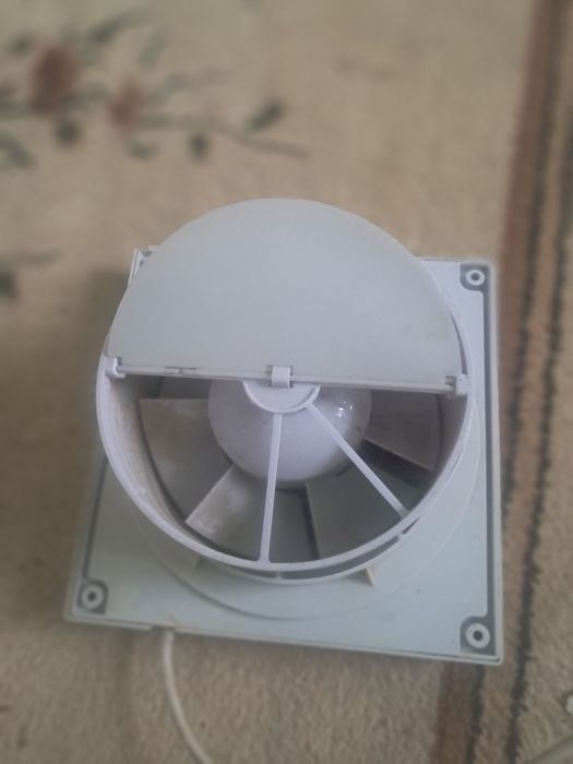 Вытяшка продаётся