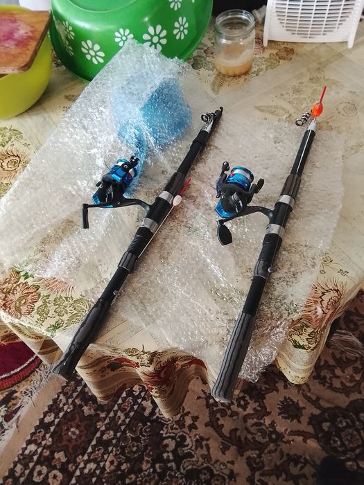 Продаётся  в комплекте удочки