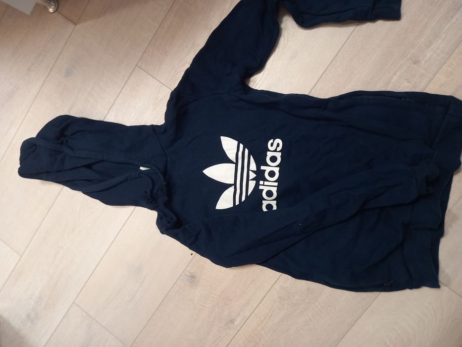 Hanorac Adidas ,purtat de câteva ori