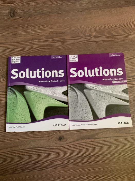 Учебници по френски език Echo и английски език Solutions