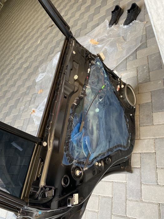 Двери на Toyota Lexus