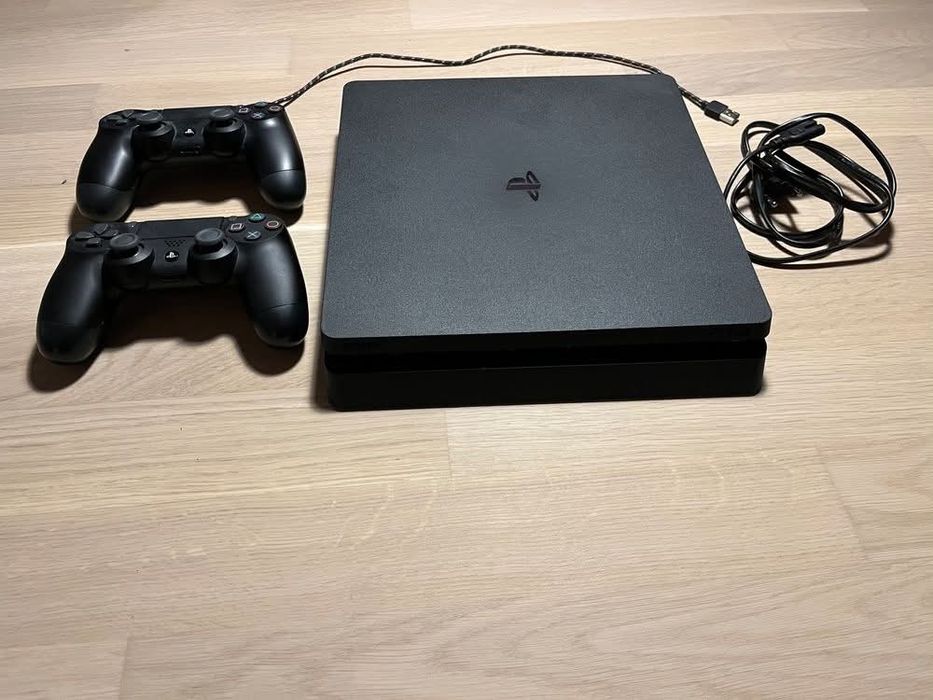 Ps 4 slim 1TB Soni