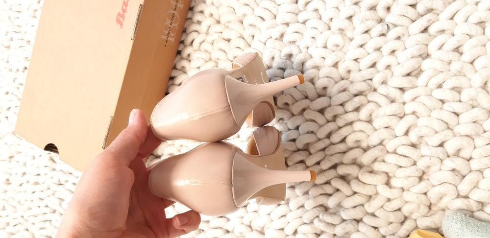 Елегантни обувки Бата