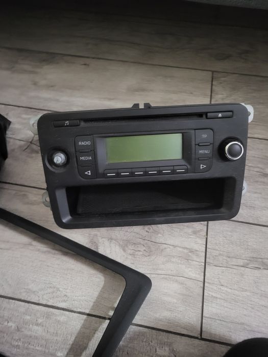 Магнитола на рапид торг есть