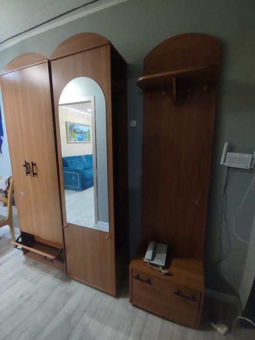 Продам  прихожую