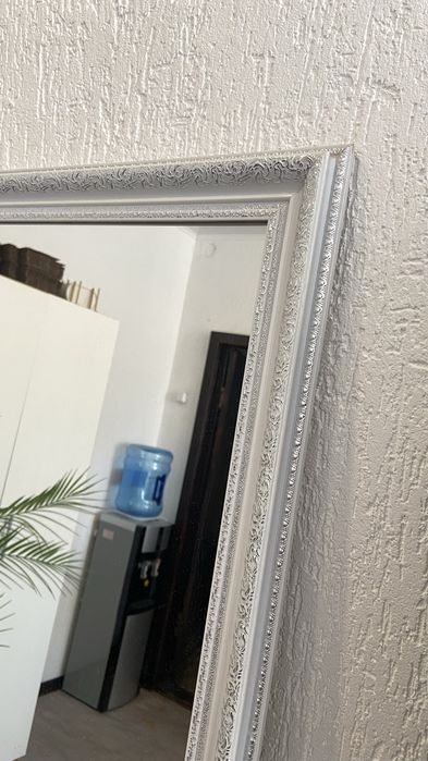 Продам зеркало в раме