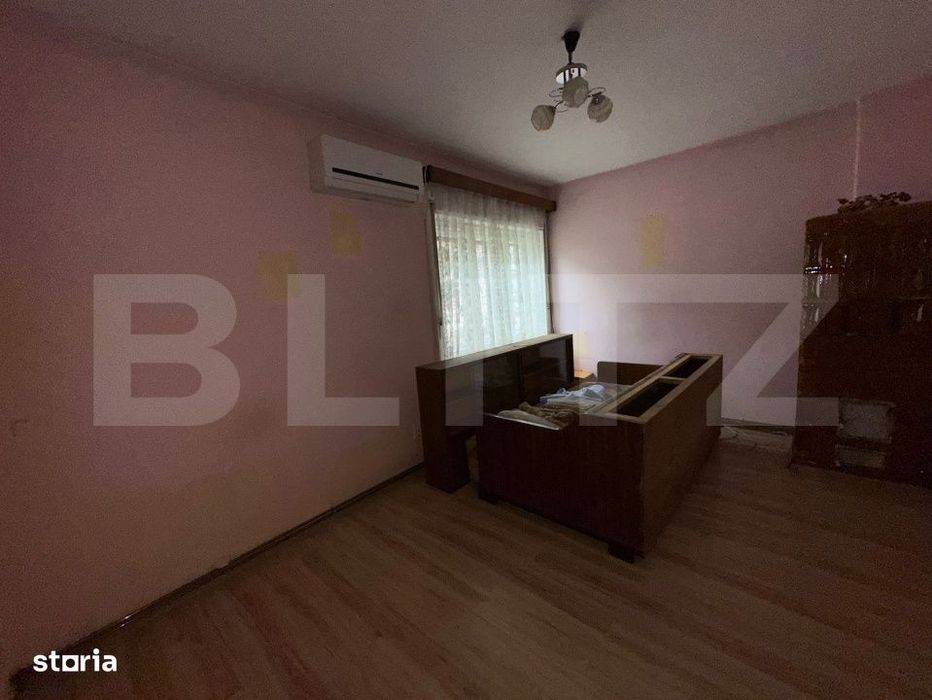 Oportunitate investitionala: Casa cu subsol, parter, etaj si mansarda,