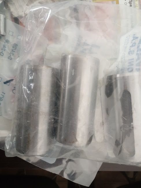 преходни втулки за електромотор, шпонки, калибровани валове и оси