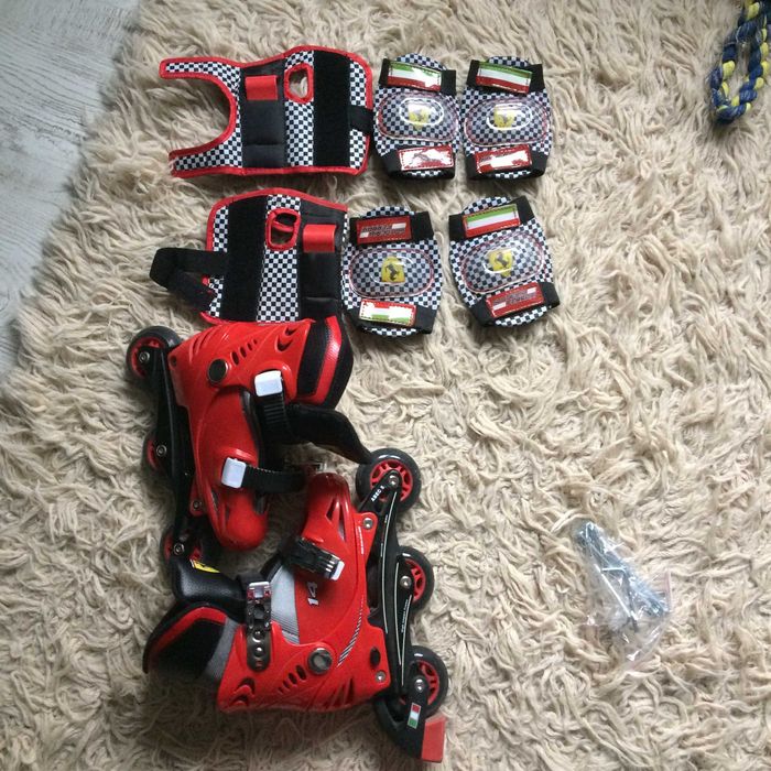 Role in-line Ferrari, 30-33