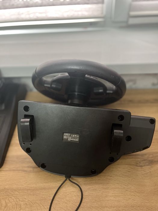 Продаю игровой руль модель ARTPLAY