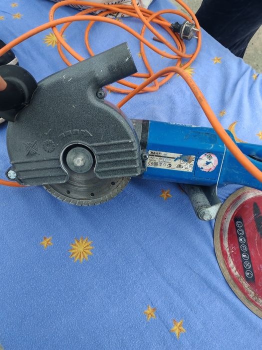 Masina de carotat sanțuri în perete profesiinala