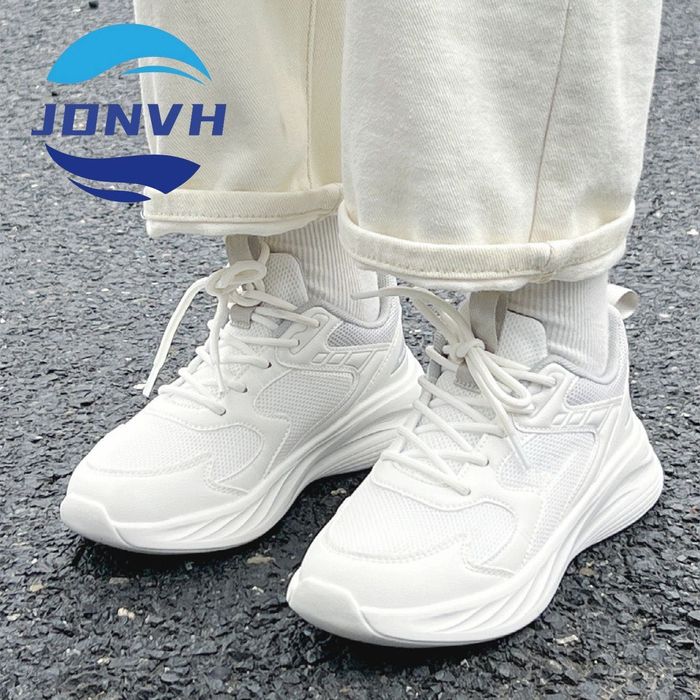 Кроссовки весна-лето